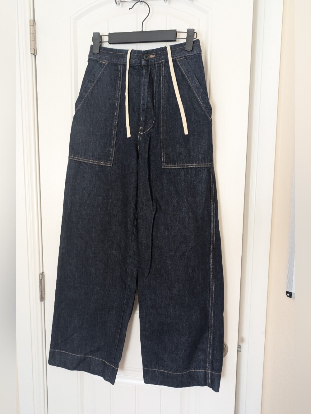 Uniqlo Pull On Dark Wash Barrel Jeans XS
